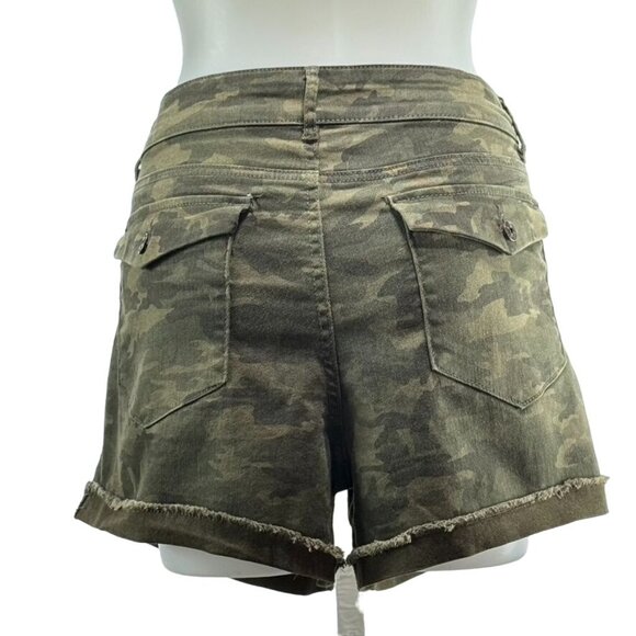 VANILLASTAR Women's Shorts Green Camouflage Mid Rise Cotton Pockets Zip Size 17 - Picture 5 of 13